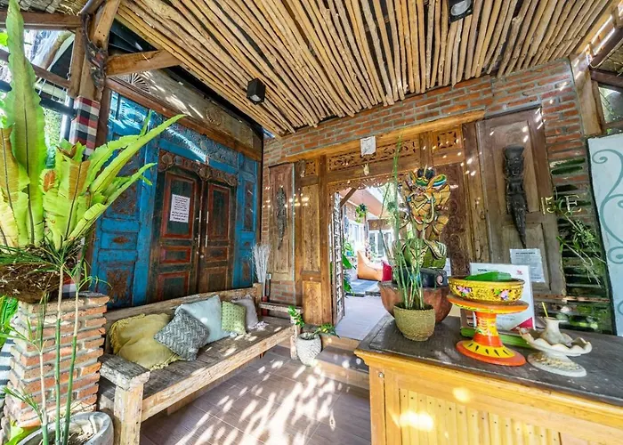Art Village 3*