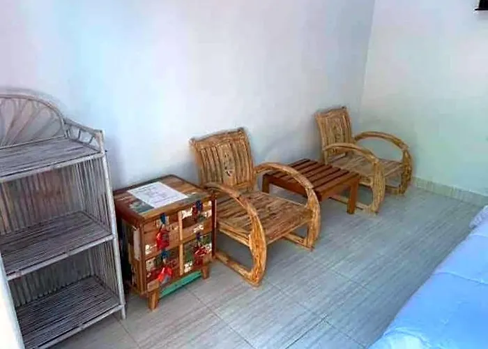 ゲストハウス Art Village